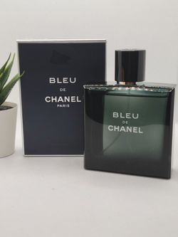 CHANEL
 
BLEU DE CHANEL Eau de Toilette

3.4 fl ( USED 10-15%)⭐️