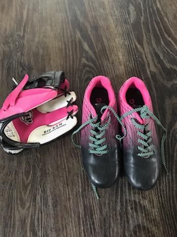 Girls Size 3.5 Cleats And Glove