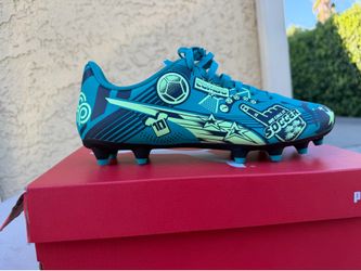 Soccer cleats