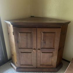 Corner Cabinet/Tv Stand 