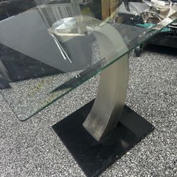 GLASS SIDE TABLE 