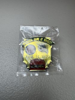 Florida Marlins Inaugural Game at Wrigley Pin June 14,1993