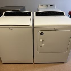 Whirlpool Washer and Electric Dryer Set (1 Month Warranty)