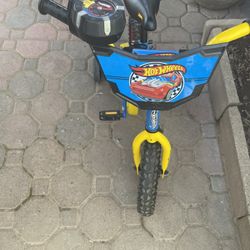 Kids Hot Wheels Bicycle with training wheels, Moving Sale,