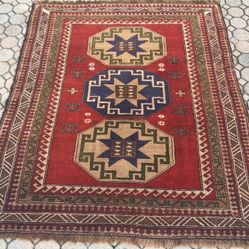Authentic Hand Knotted Caucasian 4'.6" x 5'.7" Rug
