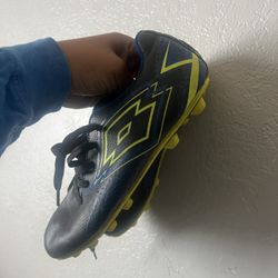 Size 6 Soccer Cleats
