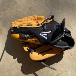 Easton Youth Right hand Baseball Glove