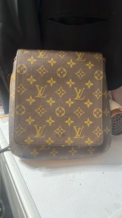 Vintage 2004 Louis Vuitton crossbody