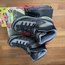 Rocky S2V Substratum hiking boots with emergency fire-starting kit (Size 9.5)