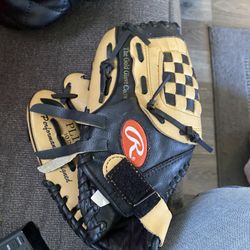 Rawlings Baseball Glove