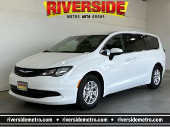 2023 Chrysler Voyager