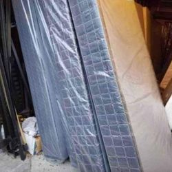 King Box Springs New Can Deliver 