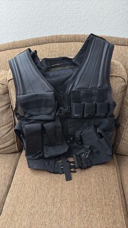 Black Tactical Vest with Multiple Pouches