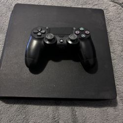 Used PS4 With Controller 