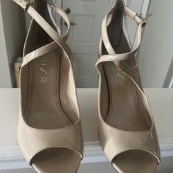 High Heels - Size 10M