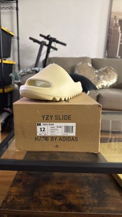 Yeezy Slide Bone