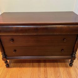 Vintage Solid Wood Dresser – 2 Large Drawers – Classic Style