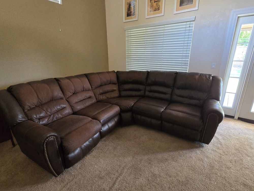 Reclining Couch 