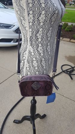 New Vera Wang crossbody bag