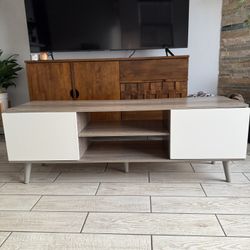 Entertainment (TV) Stand
