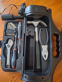 13 piece tool set w/hazzard light