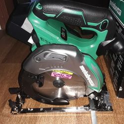 Metabo Brushless 18 Volt Plunge Cutting 6 And 1/2 In Circular Saw With 6.0 Amp Hour Battery