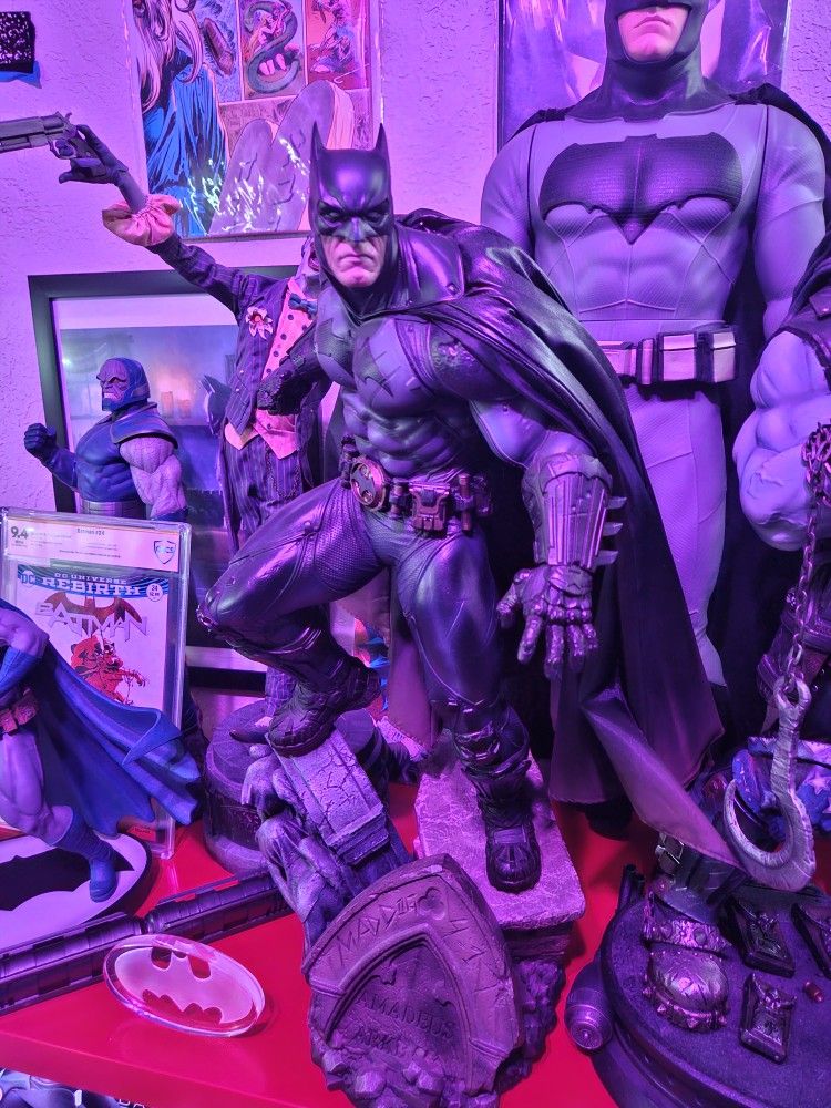 1/4 Sideshow Collectibles Batman Premium Format 23.5in Statue