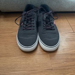 Levi’s Low Dress Shoes