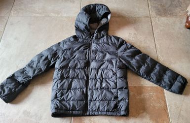 Black Uniqlo kids puffer jacket  size 9-10