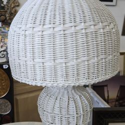 White Wicker Lamp. 29"H. PLEASE READ DESCRIPTION 