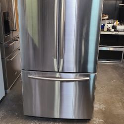 Refrigerator Samsung 3 Door French Door In Stainless Steel 40 Days Warranty Delevery 