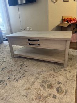 Lift Top Coffee Table with Hidden Storage