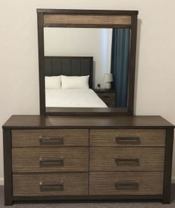 Queen Bedroom Set