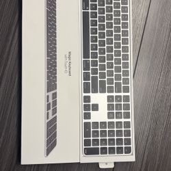 Apple Keyboard