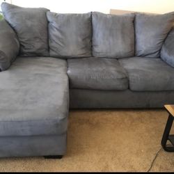 Gray Sectional W Movable Chaise