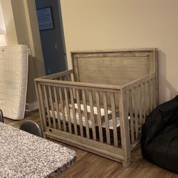 Grey Delta 4 In One Crib w/Mattress And bean Bag Chair