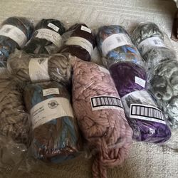 Chunky Luxe Grande  Yarn