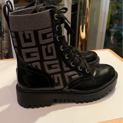 Brand New GUESS Olinia Combat Boots Black/Grey 6.5 M
