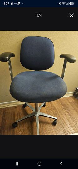 Biofit Amherst Lab Chair