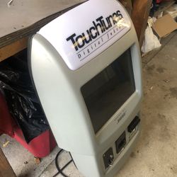 Touch Tunes Internet Juke Box  Newest Computer