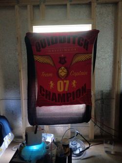 Griffendor Team Captian Throw Blanket
