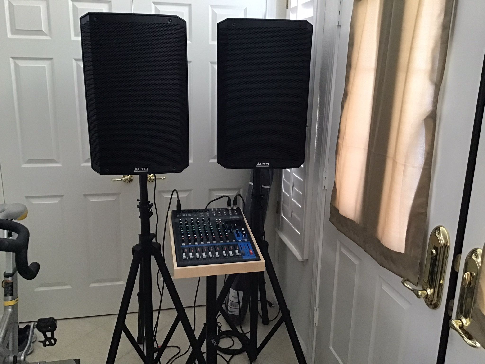 PA System 2000 Watt with Yamaha Mixer