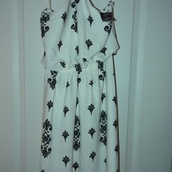 White House/ Black Market Dress