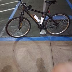 Package Deal.  54 cm   19 inch  Cannondale Frame Aluminum 14 Speed Grip Shifts Shimano  Hard Tail With Front Full Shock suspension. Also 2 Roger Feder