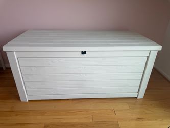 Keter 165 gallon weather resistant resin deck storage container box