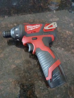Milwaukee stubby 1/4 drive impact drill