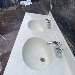 House Lavabo Doble de Mármol Cultivado de 60" con Cubierta de Tocador, Salpicadero y Centros de 4"