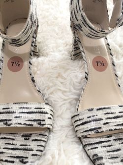 Sandals Nine West Tiger