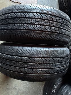 Pair of 215 55 17 Michelin primacy tires