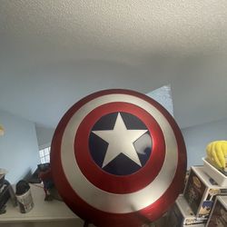 Marvel Legends - Captain America Shield Replica